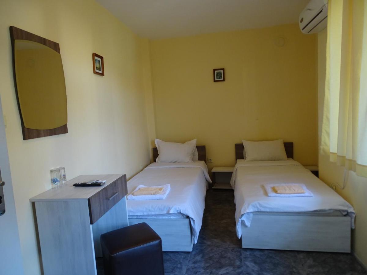 Hotel Kovachevi House à Primorsko Extérieur photo