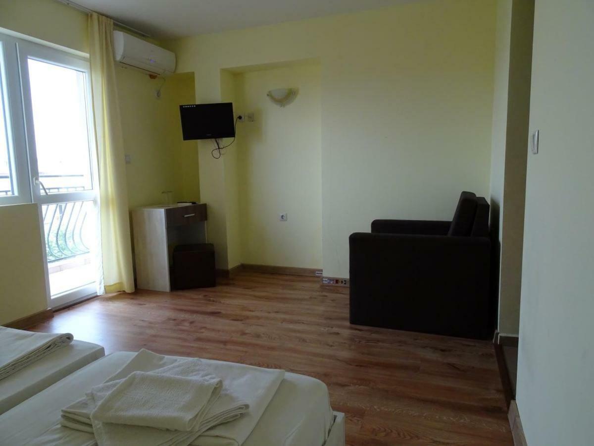 Hotel Kovachevi House à Primorsko Extérieur photo